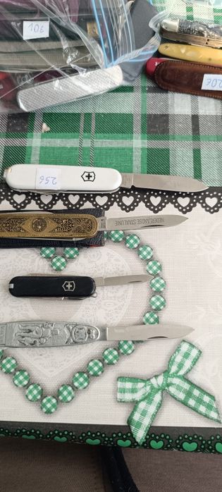 Продавам стари джобни ножчета