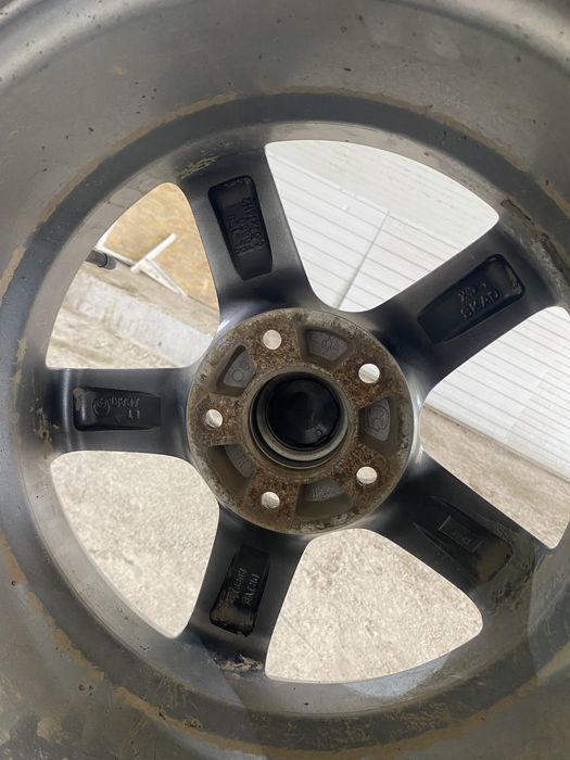 Продам летние шины с дисками