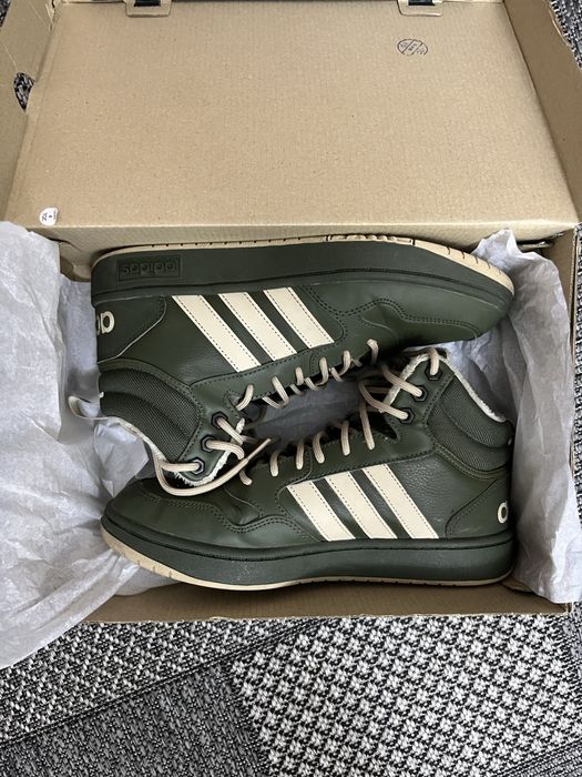 Продаю кроссовки Adidas