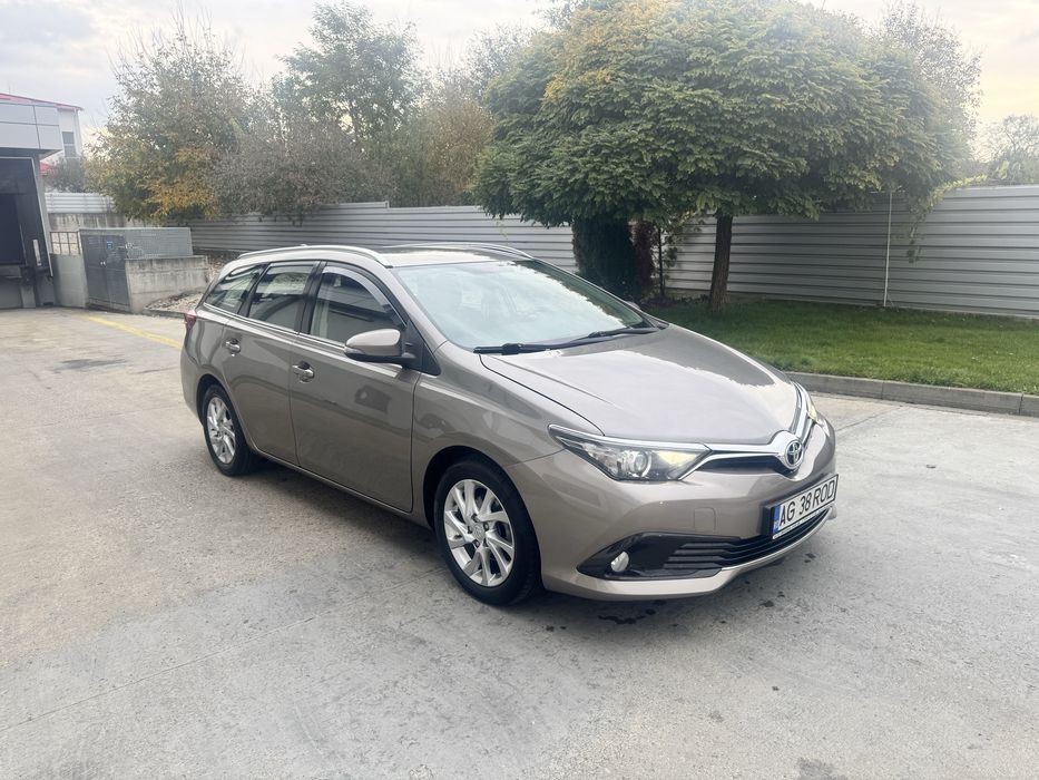 TOYOTA Auris 2016 — imagine 3