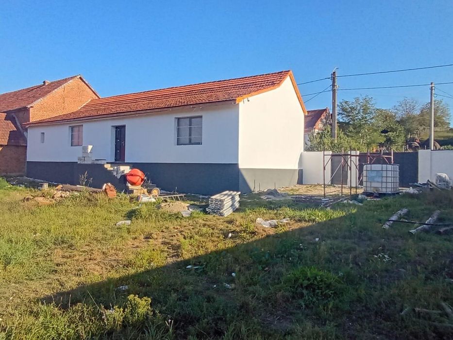 Casă 200 MP + 2.977 MP Teren |ntravilan