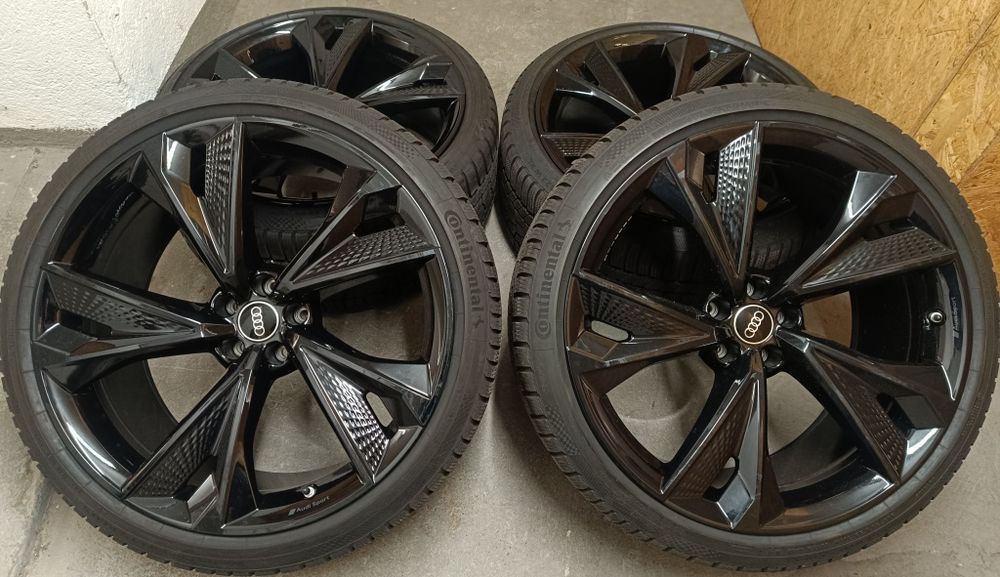 Оригинални джанти с гуми зимни 22 цола Audi Rs6 Rs7 дот 2023г.