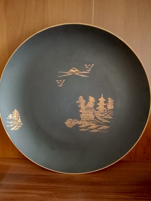 Японски сервизи за кафе и чай.