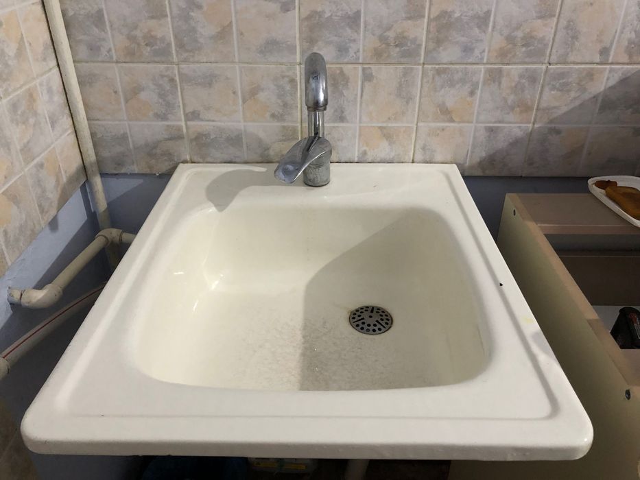 Раковина эмалированная, металлическая