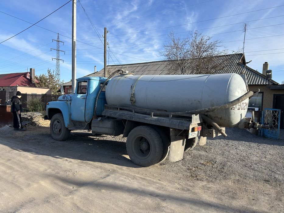 Ассенизатор зил 130………