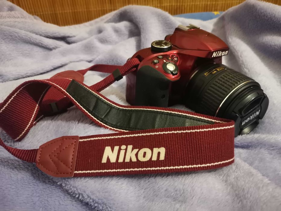 Фотоапарат Nikon D3300 Red
