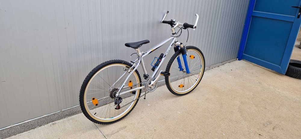 Велосипед DECATHLON колело 26'