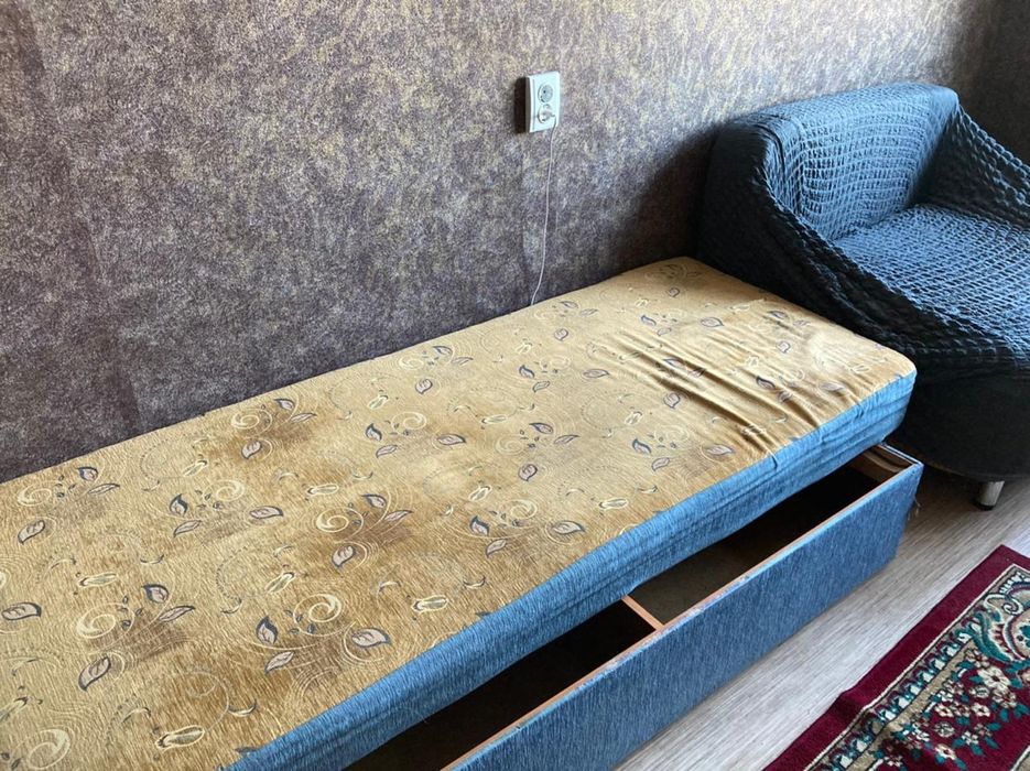 Продам мягкий уголок Б/У