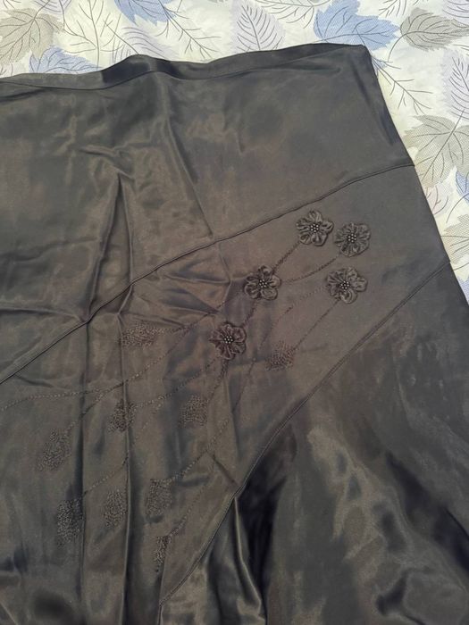 Юбка атласная черная