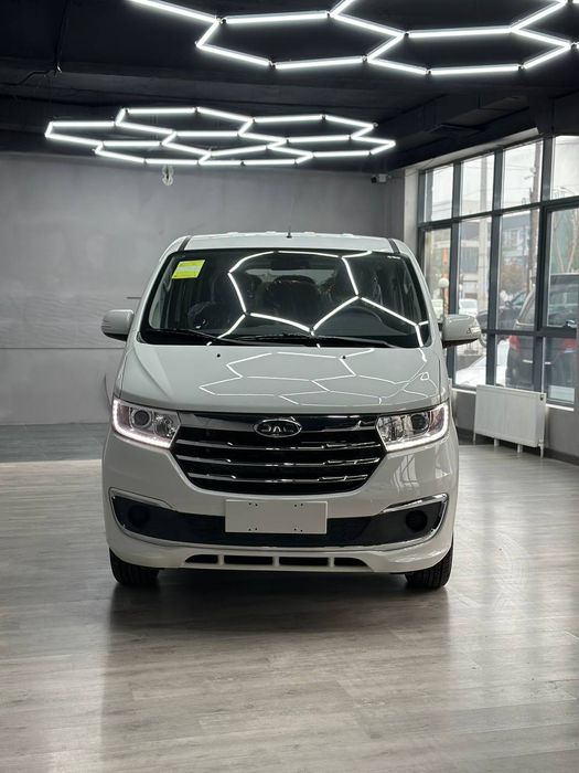 Jac M3 Luxe miniveni