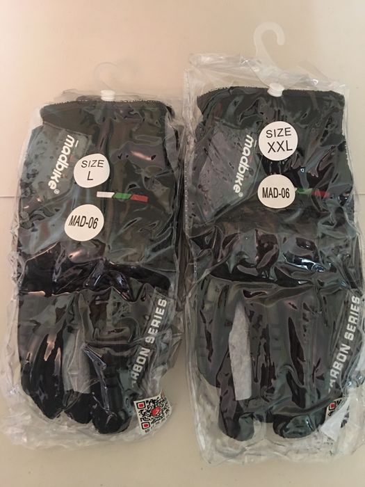 Мото ръкавици с карбонов протектор и тачскрин