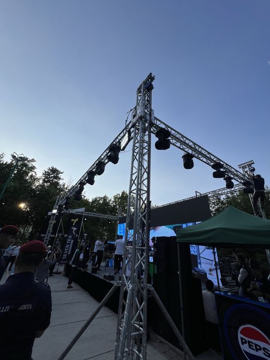 LED ekran, ishlaydigan chizia, media fasad olinda adashmang