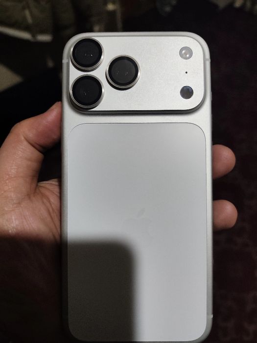 iPhone 17 pro max silver 256gb esim