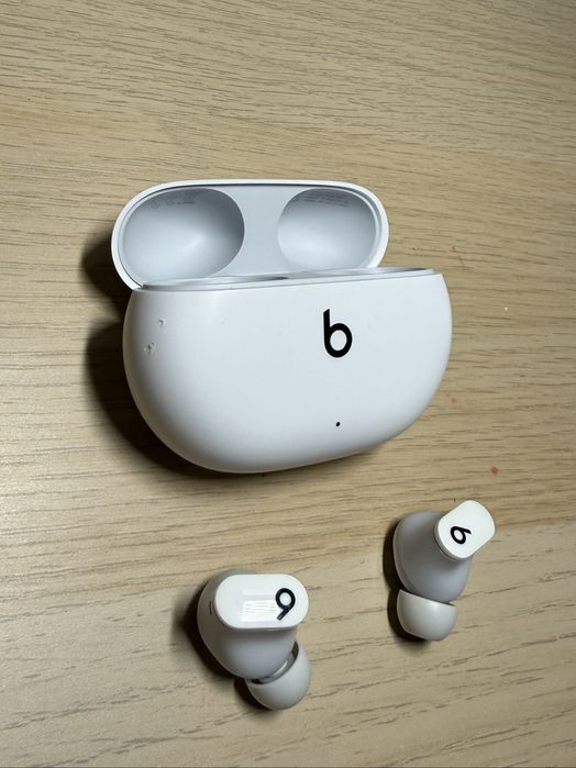Casti Beats Studio Buds Plus