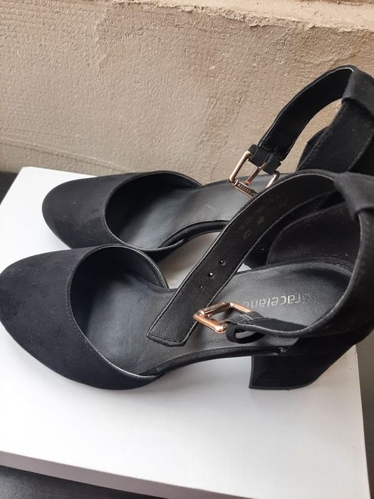 Pantofi dama eleganți