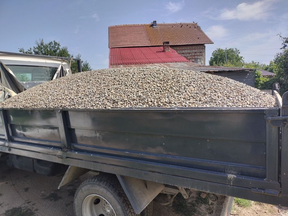 Nisip,chisai ,pamant