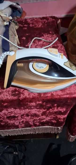 Срочно продам утюг
