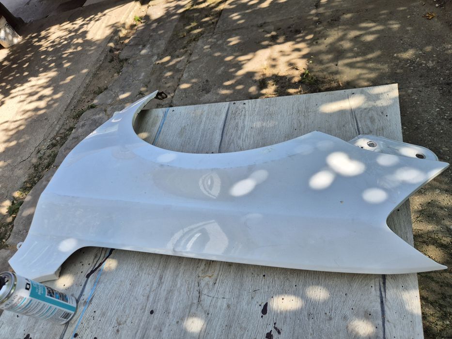 Vand aripa vw passat b7   stanga fata ,alb