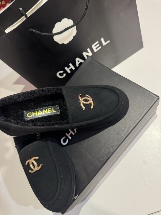 Обувь CHANEL с мехом