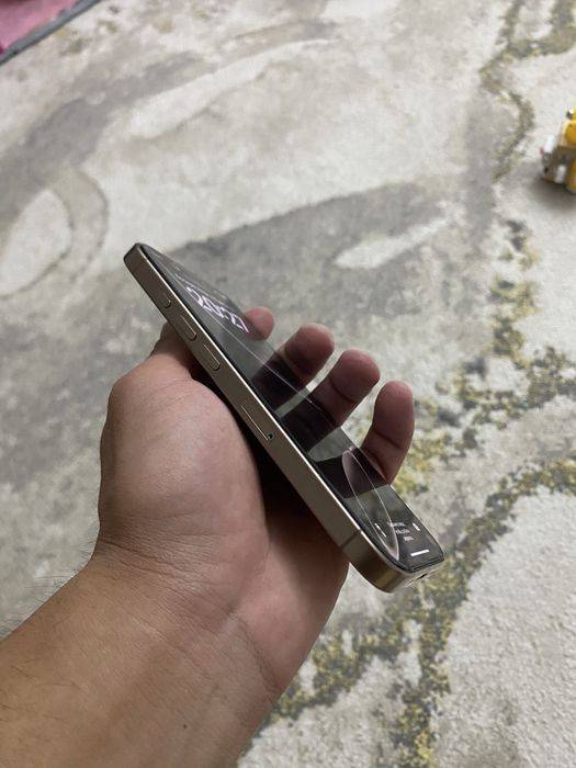 Продам Iphone 16 pro