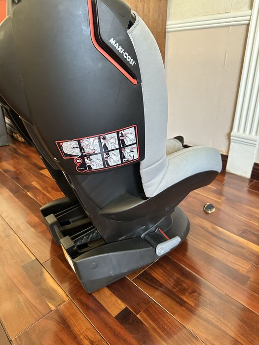 Автокресло Maxicosi Tobi