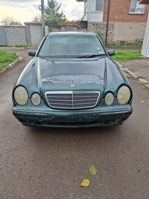 Мерцедес C270 на части