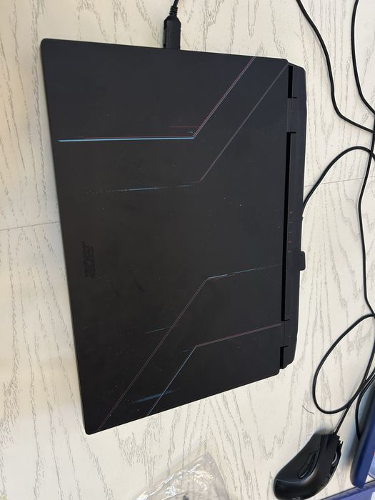 Ноутбук сатылады