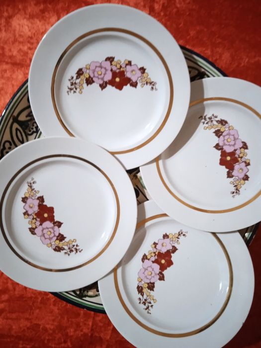 Тарелки мелкие и глубокие, большие и маленькие, салатницы Новые