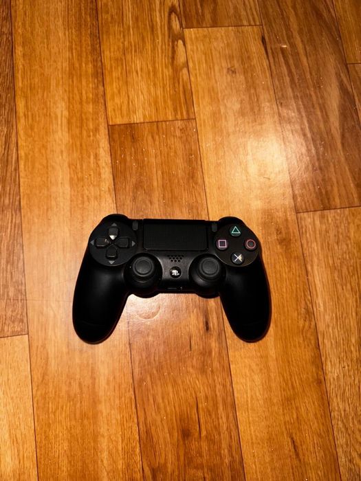 Ps 4 slim 1tb + 5 игр