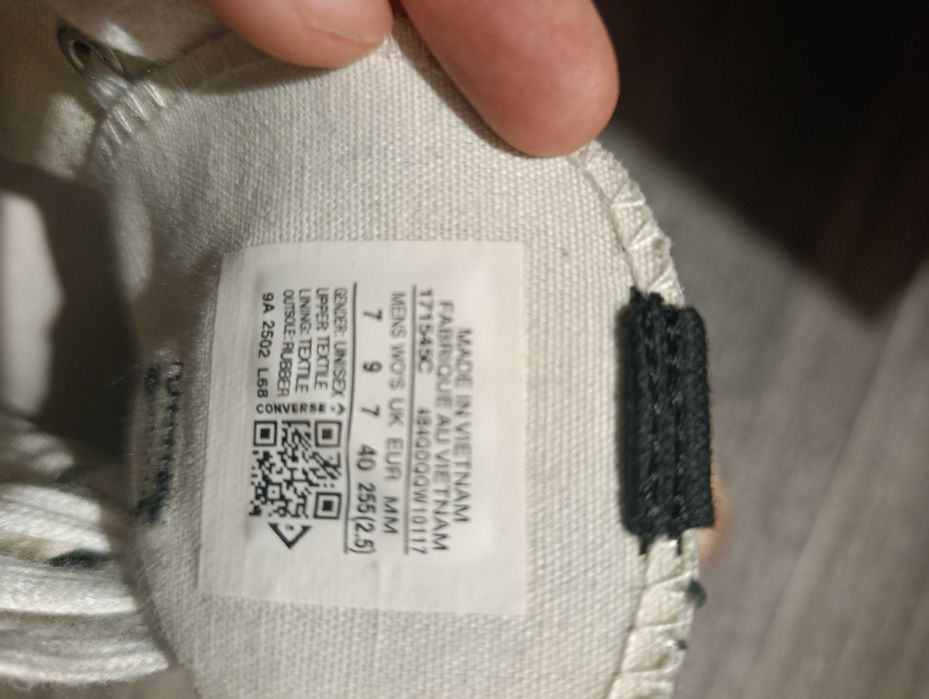 Продам кеды. Черно белые