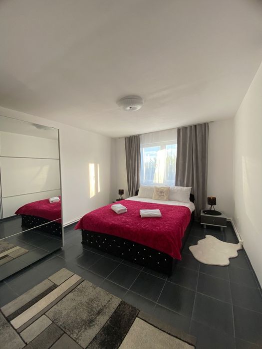 Cabana Natasha Brasov Cazare la munte cu Ciubăr gratuit singur in curte fara proprietari.