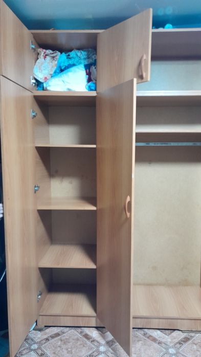 Шкаф,шифонер,высокий