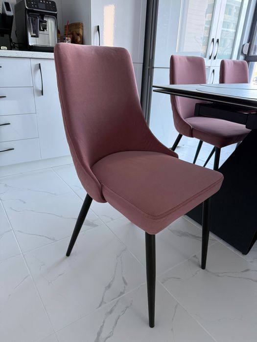 Модерни трапезни столове от кадифе – 6 бр.