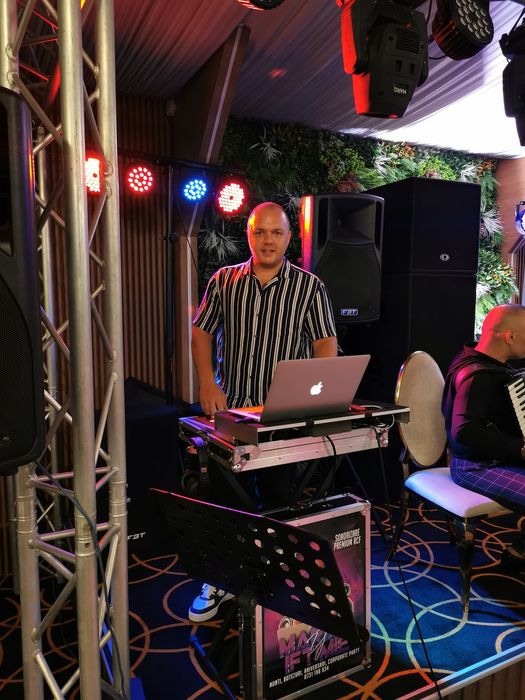 DJ EVENIMENTE | Nunta | Botez | Petreceri Private | Cununie | Par