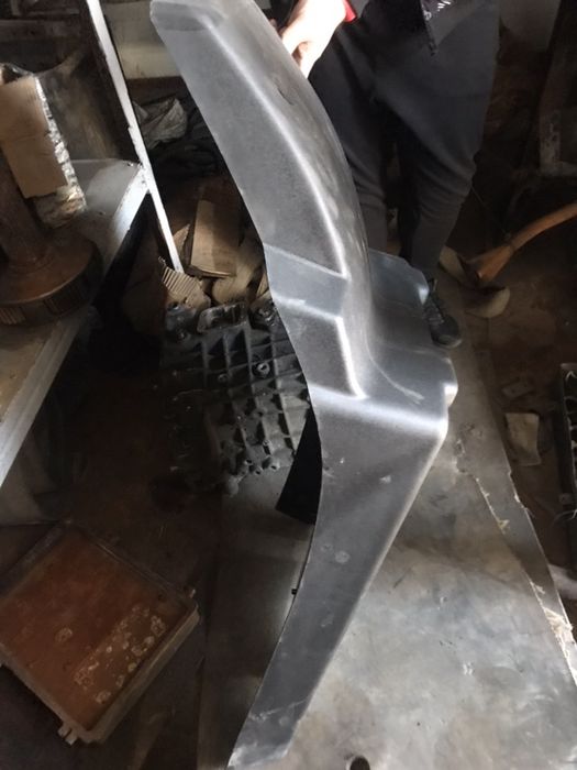 Переднее крыло на Ивеко Стралис