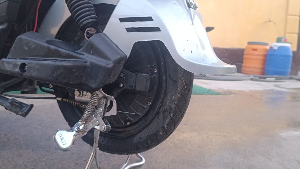 Продам электроскутер мопед Танк