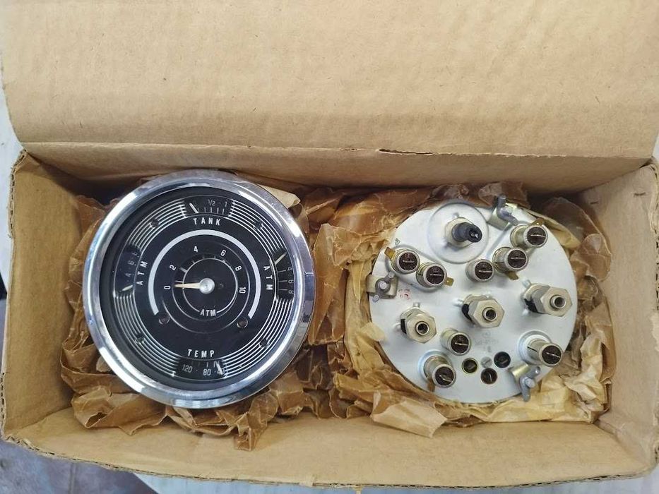 Ретро авто  комбиниран уред