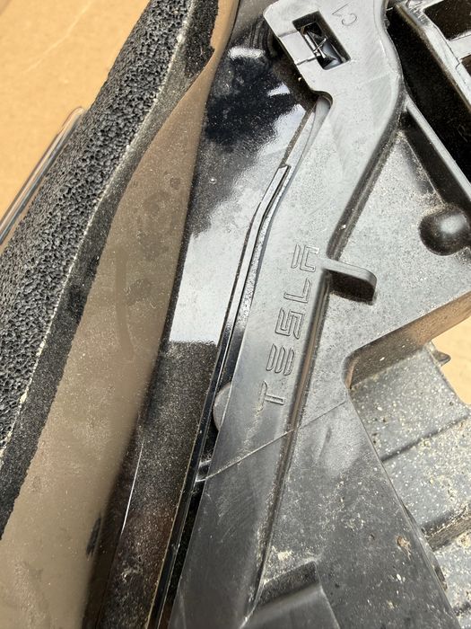 Фар Tesla Model 3 Highline - 2024