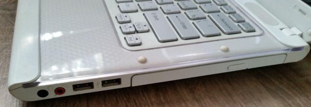 ноутбук Sony +мышка + сумка