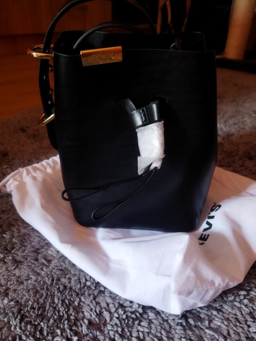 Poseta Levi's din piele