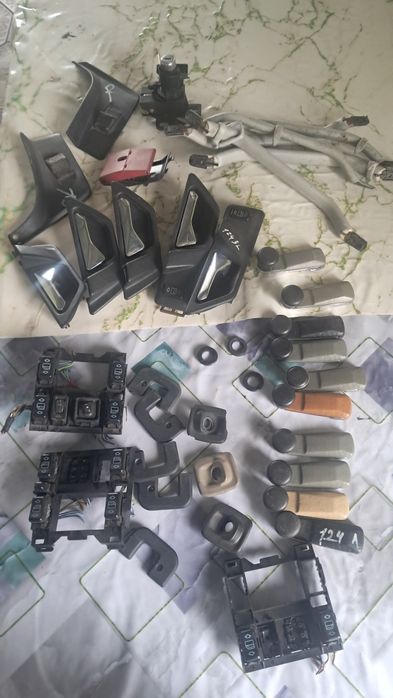 Мерс.124Е.обшивки дверные.