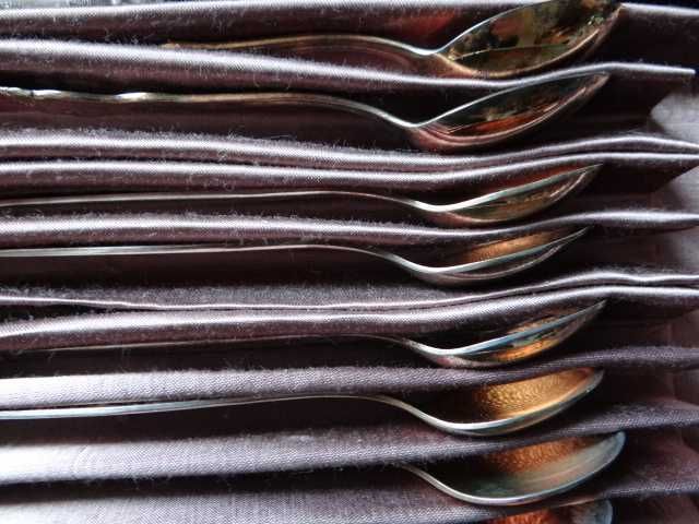 Посребрени прибори за хранене