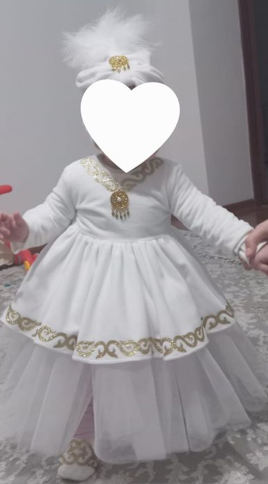 Нарядное национальное платье для девочки с тюрбаном