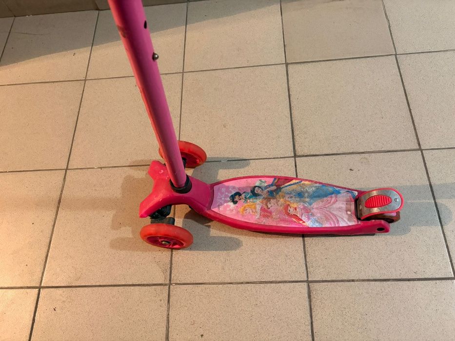 Детский самокат.