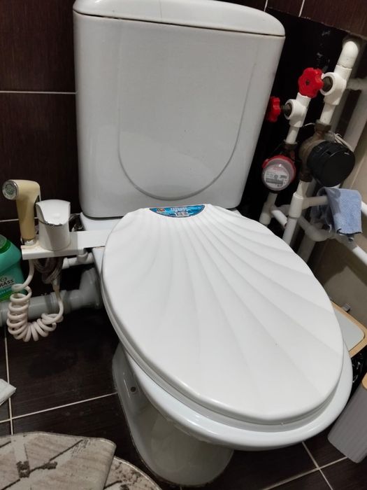 Продам б/у унитаз в отличном состоянии