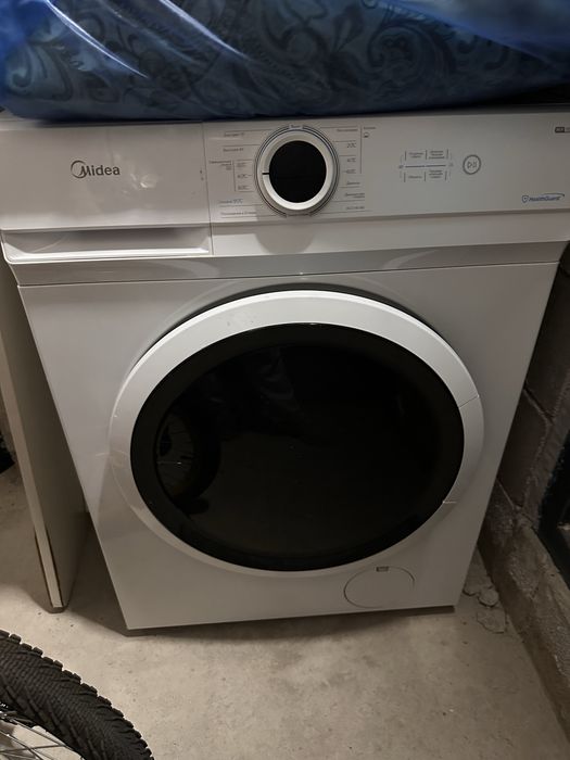 Стиральная машинка Midea