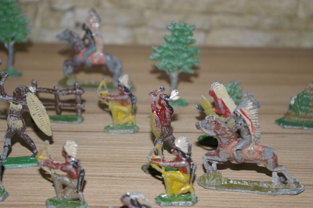 Vand lot de figurine vechi de plumb,cu patina originala-de colectie