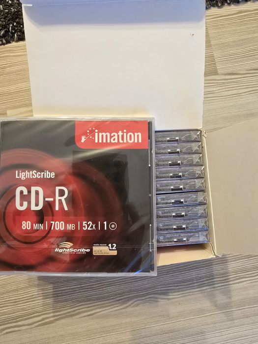 CD-uri si DVD-uri noi