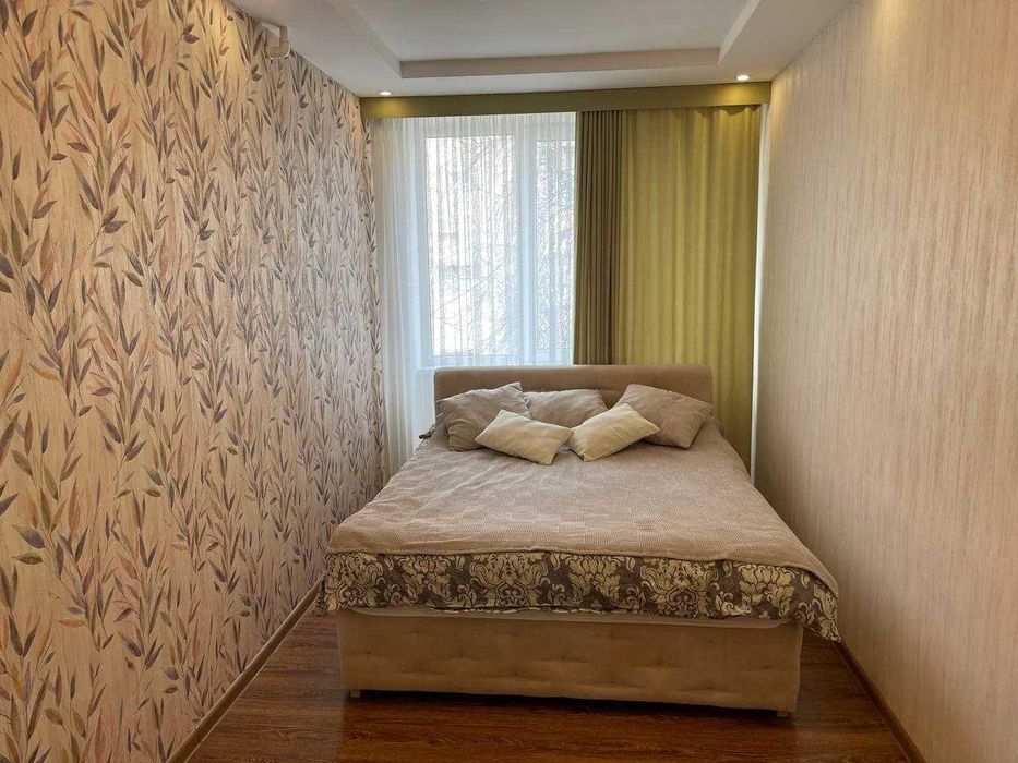 R1 Сдаётся квартира 2/2/5 на ул. Садык Азимова! Ор-р Эфенди кафе