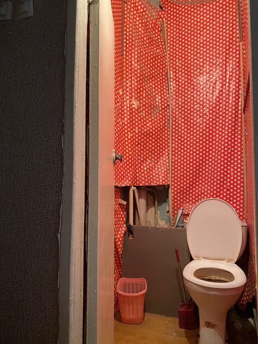 Uy Sotiladi Sergili turon metro oldi